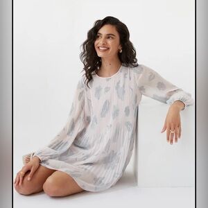NWOT Aritzia Wilfred Daydreamer Mini Dress Pleated Long Sleeve Cream Silver 2XS